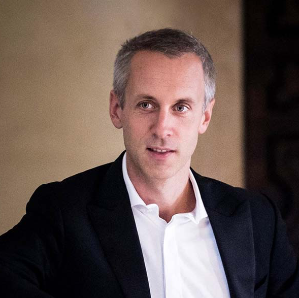 Au service de Sa Majesté