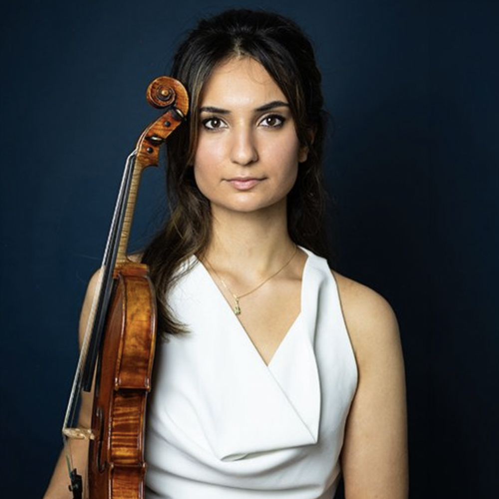 Ava Bahari